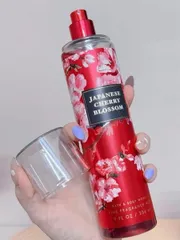 Xịt Thơm Bath & Body Works Splash Japanese Cherry Blossom 236ml - Hương Hoa Anh Đào Tươi Mát, Sản Phẩm Độc Quyền Từ Mỹ