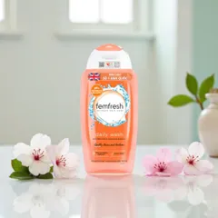 Dung dịch vệ sinh phụ nữ Femfresh Daily Wash 250ml - Làm sạch, khử mùi, duy trì độ ẩm và ngăn ngừa viêm nhiễm cho vùng kín