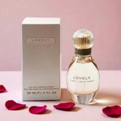 Nước Hoa Sarah Jessica Parker Lovely 30ml - Hương Hoa Cổ Điển Dịu Dàng và Tinh Tế, Phù Hợp Với Phong Cách Nữ Tính