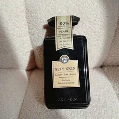 Sữa Tắm Nước Hoa Sexy Skin Pearl 600ml (Đen) - Thơm Lâu, Làm Mềm Da, Dưỡng Ẩm, Trải Nghiệm Thư Giãn Xuất Xứ Thái Lan