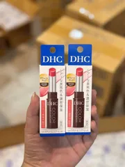 Son Dưỡng Môi DHC Đỏ – dưỡng ẩm môi mềm mịn