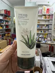 Sữa rửa mặt nha đam The Face Shop 170ml dịu nhẹ