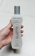 Tinh dầu dưỡng bóng tóc Biosilk Silk Therapy 167ml