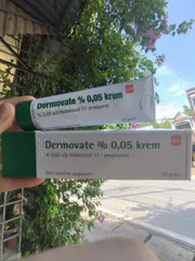 Kem bôi da vẩy nến á sừng Dermovate Cream tuýp 50g