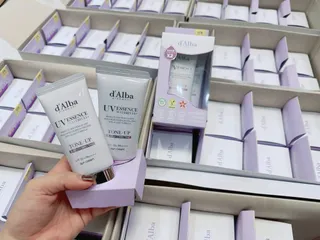 Set kem chống nắng d'Alba Waterfull Essence 50ml x 2 dưỡng ẩm nâng tông tự nhiên 🏷️ Giá sốc hôm nay
