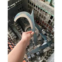 liềm cong (câu liêm) cắt cành tỉa chồi trên cao