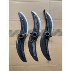 dao lưỡi liền nguyên khối dày 3,5li của máy băm chuối chất liệu lm từ thép nhíp xe siêu sắc bén