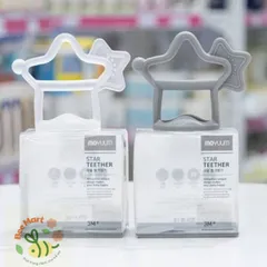 Gặm nướu silicon Moyuum hình sao cho bé từ 3 tháng tuổi , silicon mềm mại mát xa nướu giảm ngứa lợi 2 màu trắng trong và xám sáng