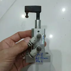 xi lanh kẹp phôi tịnh tiến xoay 90 độ sẵn tiết lưu nâng hạ xoay