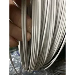 1kg dây thép bọc nhựa 2.5li không rỉ dùng phơi đồ ,căng giàn...