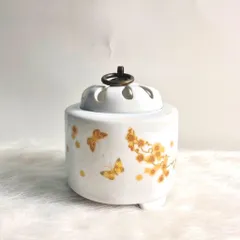 Lò xông trầm hương bằng điện, đầy đủ chức năng hẹn giờ chỉnh nhiệt. Xông được các loại trầm miếng, vụn hay bột trầm
