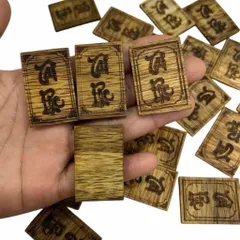 Miếng trầm bỏ ví Tài Lộc và Bình An, chất liệu trầm tốc già.