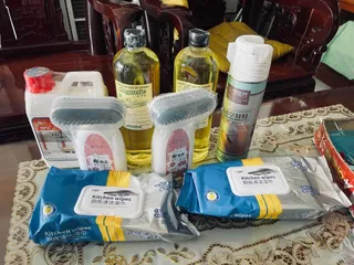 Ảnh đánh giá Chai Giặt Khô Sofa 300ml Kèm Bàn Chải - Dụng Cụ Vệ Sinh Ghế Da, Ghế Nỉ, Nội Thất Ô Tô Hiệu Quả, Dễ Sử Dụng