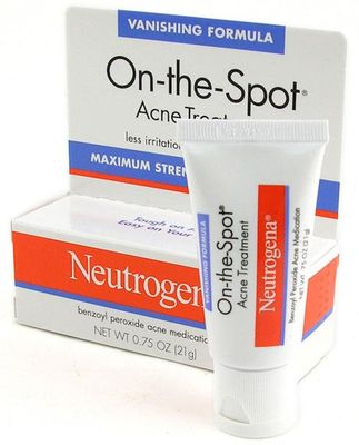 Kem cải thiện mụn Neutrogena On The Spot Acne Treatment 21g