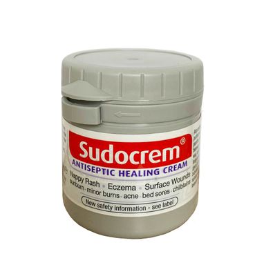 Sudocrem - kem hỗ trợ giảm hăm tã cho trẻ từ sơ sinh
