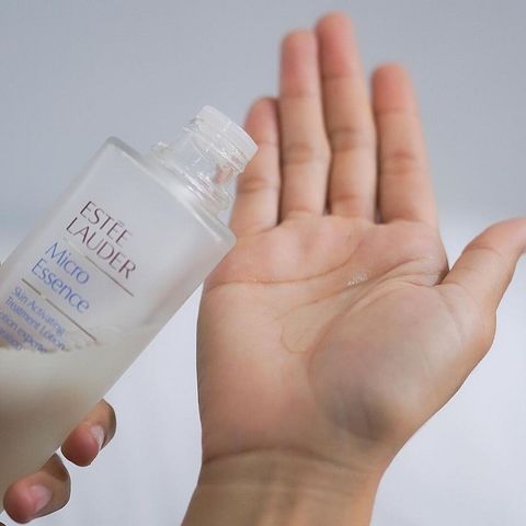 Nước Thần Estee Lauder Micro Essence 200ml - Dưỡng Da, Củng Cố Hàng Rào Bảo Vệ, Chống Lão Hóa, Dưỡng Ẩm Cho Da Khỏe Mạnh