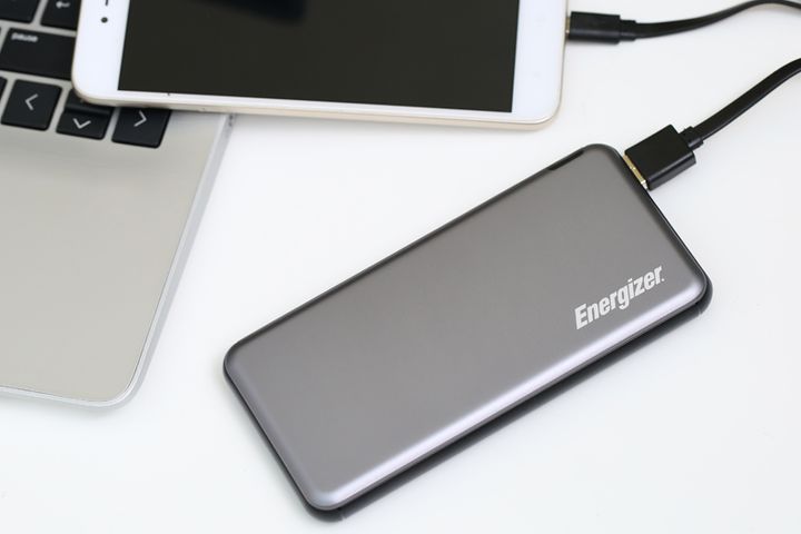 Pin sạc dự phòng Energizer UE10046 10.000 mAh Polymer - 2 cổng USB, thiết kế gọn nhẹ, sạc nhanh cho điện thoại và thiết bị di động
