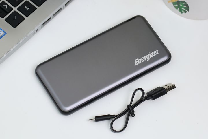 Pin sạc dự phòng Energizer UE10046 10.000 mAh Polymer - 2 cổng USB, thiết kế gọn nhẹ, sạc nhanh cho điện thoại và thiết bị di động