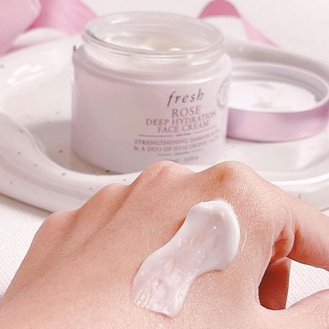 Kem Dưỡng Ẩm Fresh Rose Deep Hydration Face Cream 50ml - Cấp ẩm tự nhiên, Làm mềm da, Duy trì độ ẩm, Dưỡng ẩm sâu cho da mặt