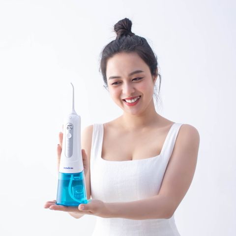 Máy tăm nước cầm tay WaterSmile WS-136 - Thiết kế nhỏ gọn, 4 chế độ làm sạch, 6 đầu tăm đa năng, sạc pin tiện lợi, hỗ trợ chăm sóc răng miệng hiệu quả