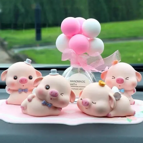 Heo Hồng Hạnh Phúc Trang Trí Taplo Ô Tô - Decal Dễ Thương Cho Xe Hơi, Đồ Trang Trí Nội Thất Xinh Xắn