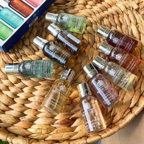 Set 10 Lọ Sữa Tắm Molton Brown Discovery Collection 30ml - Hương Thơm Tinh Tế, Dưỡng Ẩm, Làm Sạch Da Mềm Mịn