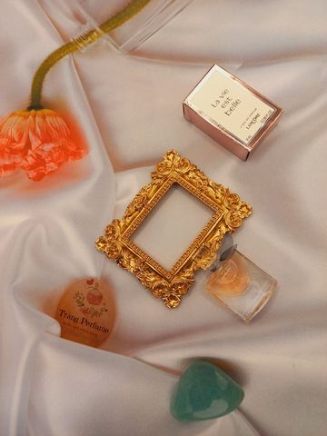 Nước hoa Lancome La Vie Est Belle EDP 4ml - Hương hoa diên vĩ quyến rũ, ngọt ngào, sang trọng, quà tặng hoàn hảo cho phái đẹp.