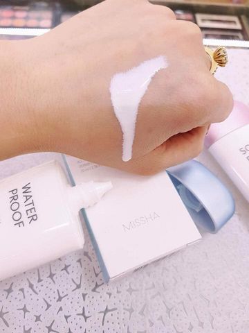 Kem Chống Nắng Missha Waterproof Xanh SPF50 PA+++