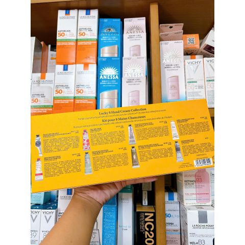 Kem Dưỡng Da Tay L'Occitane Lucky 8 - Set 8 Tuýp 30ml với Hương Shea, Hoa Hồng, Hoa Anh Đào, Oải Hương và Nhiều Hương Khác