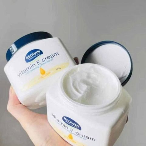 Kem Dưỡng Da Nhập Khẩu Úc Redwin 300g - Dầu Dưỡng Thể Có Vitamin E Giúp Da Mềm Mại, Bảo Vệ Da Khỏi Tác Động Môi Trường