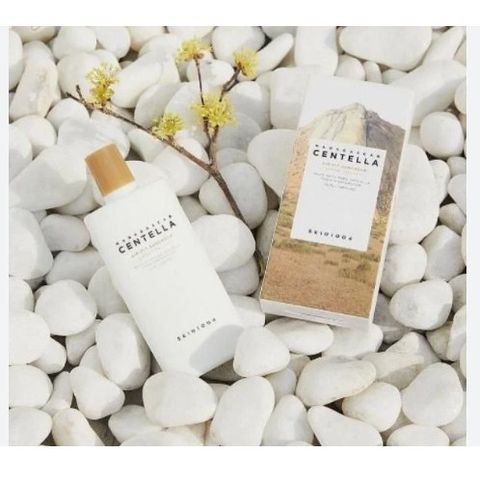 Kem Chống Nắng Skin1004 Centella Cho Da Nhạy Cảm 50ml - Kem Vật Lý Bảo Vệ Da Mụn, Dưỡng Ẩm và Che Khuyết Điểm