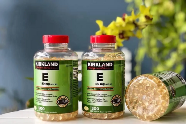 Vitamin E Thiên Nhiên 400 I.U Kirkland Signature 500 Viên - Hỗ trợ sức khỏe và làm đẹp da, chống lão hóa hiệu quả