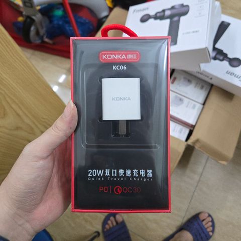 Củ Sạc Nhanh Konka 20W - 2 Cổng PD + QC3.0, Sạc Siêu Tốc An Toàn Cho iPhone, Samsung, iPad - Tặng Miếng Dán Cường Lực