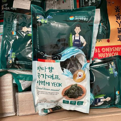Rong Biển Nấu Canh Mi Yeok 50g - 100% Tảo Biển Nguyên Chất Hàn Quốc, Dinh Dưỡng Thanh Mát, Dễ Chế Biến Cho Sức Khỏe