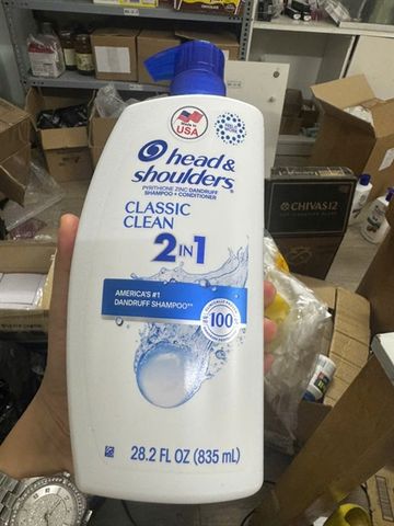 Dầu Gội Ngăn Ngừa Gàu Head & Shoulders Classic Clean 2-in-1 835ml - Sạch Tóc, Khỏe Đẹp, Phù Hợp Mọi Loại Tóc