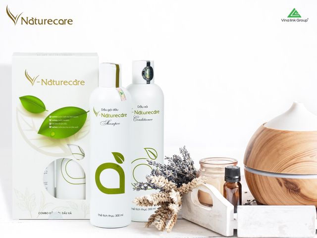 Dầu Xả Thảo Dược V-Naturecare Organic - Giúp Sạch Gàu, Mượt Tóc, Kích Thích Mọc Tóc, An Toàn Cho Gia Đình, Hương Thơm Tự Nhiên
