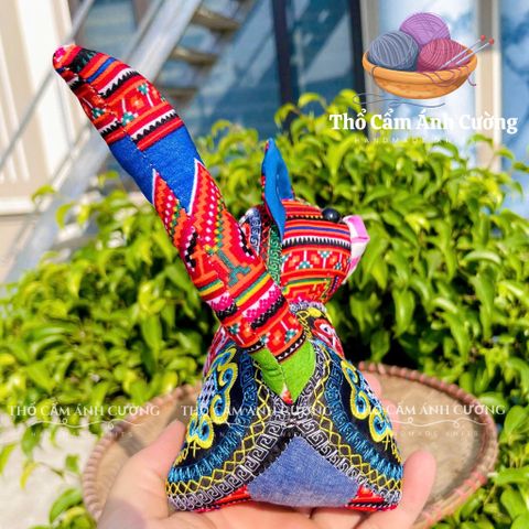 Thú Nhồi Bông Mèo Con Thổ Cẩm Sapa - Quà Tặng Đáng Yêu Cho Trẻ Em, Chất Liệu Mềm Mại, Bảo Hành 1 Đổi 1