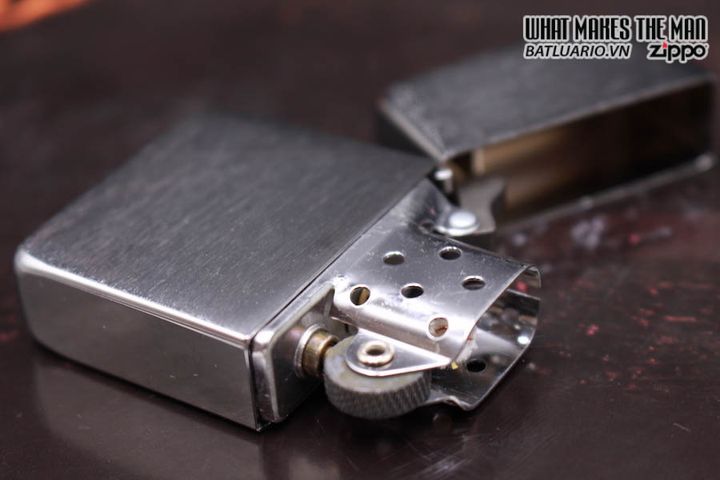 Bật Lửa Zippo 1941 Brushed Chrome - Bật Lửa Chất Lượng Cao, Quà Tặng Mỹ Thuật Cho Người Sưu Tập