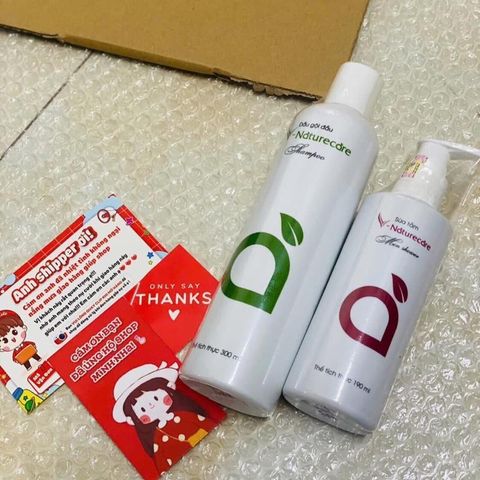 Dầu Gội Thiên Nhiên + Sữa Tắm Nam V-Naturecare - Combo Chăm Sóc Tóc và Da Chất Lượng Cao, Không Sulfat và Paraben