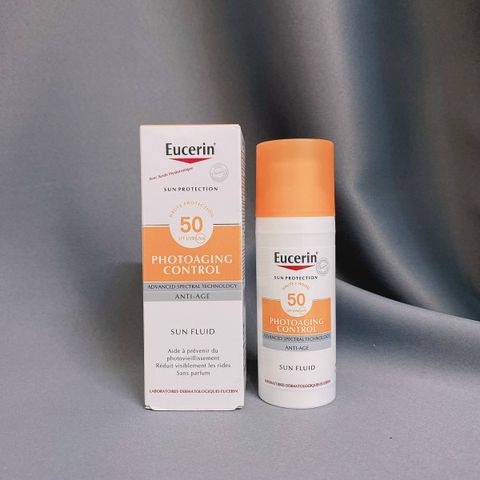 Kem Chống Nắng Eucerin Photoaging Control SPF50+ 50ml - Bảo Vệ Da, Giảm Nếp Nhăn, Chất Lỏng Nhẹ, Dưỡng Ẩm Từ Hyaluronic Acid