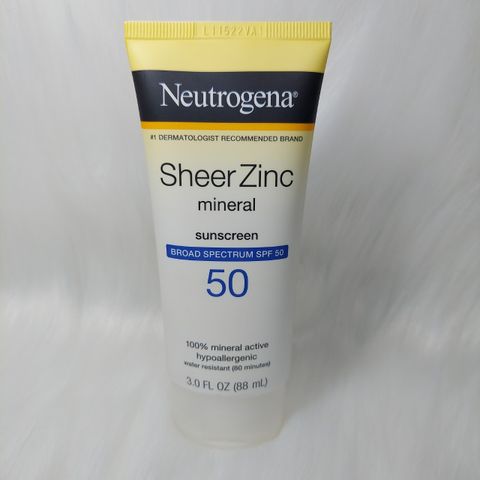 Kem Chống Nắng Neutrogena Sheer Zinc SPF50 - 59ml Dành Cho Da Dầu Mụn, Bảo Vệ UV, Giảm Mụn, Dưỡng Ẩm, Nhẹ Nhàng Cho Da Nhạy Cảm