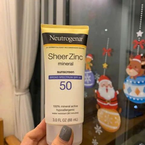 Kem Chống Nắng Neutrogena Sheer Zinc SPF50 - 59ml Dành Cho Da Dầu Mụn, Bảo Vệ UV, Giảm Mụn, Dưỡng Ẩm, Nhẹ Nhàng Cho Da Nhạy Cảm