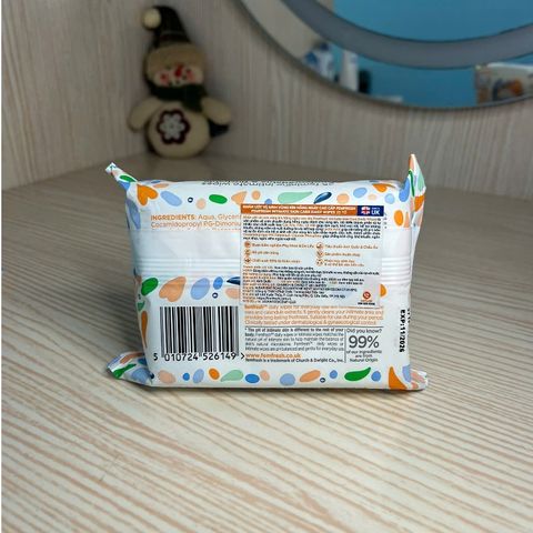 Khăn ướt Femfresh Vệ Sinh Vùng Kín Hằng Ngày - Sạch Khô, Kháng Khuẩn, An Toàn (25 Tờ hoặc 10 Tờ)