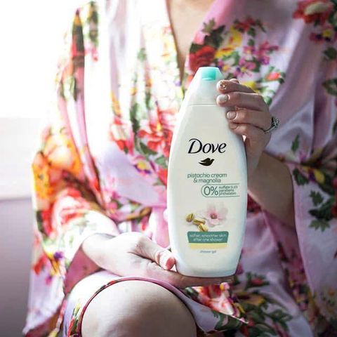 Sữa tắm Dove Pistachio Cream & Magnolia 750ml - Sạch da, Dưỡng ẩm, Hương thơm quyến rũ, Phù hợp mọi loại da, Sản phẩm làm đẹp tuyệt vời