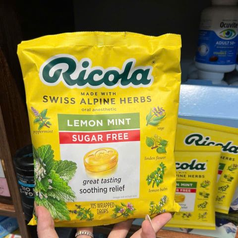 Kẹo Ho Ricola Bịch 105 Viên - Thảo Dược Thiên Nhiên từ Thụy Sĩ, Vị Mật Ong, Giảm Ho, Dịu Cổ Họng, Thích Hợp cho Người Tiểu Đường