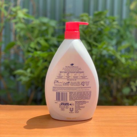 Sữa tắm Dove Rejuvenating 1L - Hương lựu và cỏ roi ngựa, giúp tái tạo và làm mềm da, không chứa sulfate và paraben