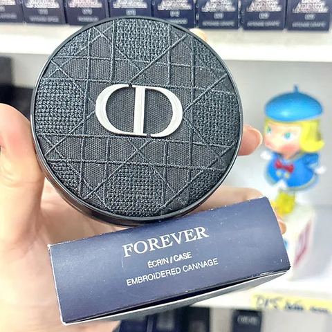 Vỏ Hộp Phấn Nước Dior Forever Cushion Case Compact Màu Đen - Phụ Kiện Trang Điểm Sang Trọng và Tinh Tế Chính Hãng