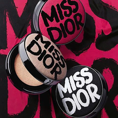 Vỏ Hộp Phấn Nước Dior Forever Cushion Case Wild Beige - Phấn Trang Điểm Sang Trọng và Tiện Lợi Cho Làm Đẹp Hàng Ngày
