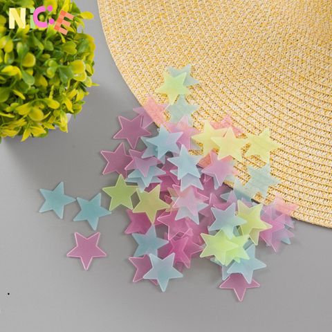 Bộ 100 Ngôi Sao Phát Sáng Dán Tường - Trang Trí Không Gian Sống Huyền Ảo, Dạ Quang Tạo Bầu Không Khí Thơ Mộng