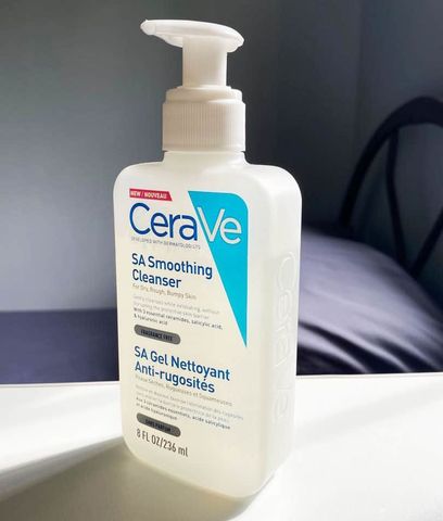 Sữa Rửa Mặt Cho Da Khô Cerave SA Smoothing Cleanser 237ml - Làm Sạch Dịu Nhẹ, Giữ Ẩm, Chống Kích Ứng, Da Mịn Màng Rạng Rỡ